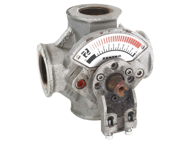 Centra ZR 32 MC Mélangeur à 4 voies avec console de montage VMM