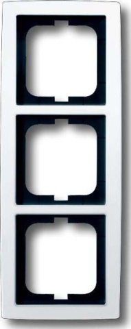 Busch-Jaeger Rahmen 3-fach studioweiß, solo 1723-84 NEU