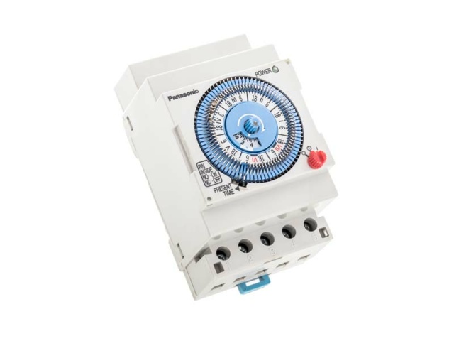 Panasonic TB5630187N Módulo de reloj analógico para carril DIN 230V