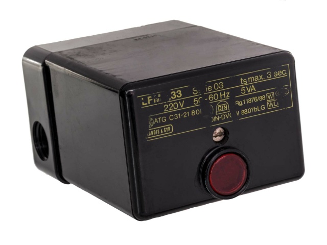 L&G LFM1.33 Series 03 Combustion Controller
<p>Type: LFM1.33 Series 03 Combustion Controller<br />
Voltage: 220-240V, 50Hz, 4VA</p>